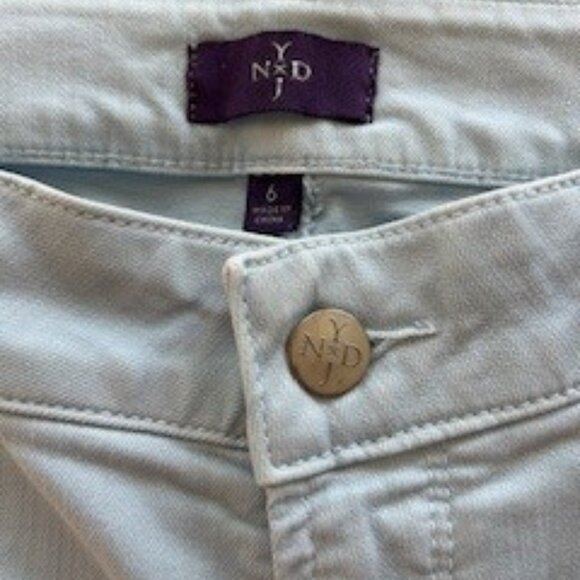 Women NYDJ light blue pants - Size 6 - Picture 2 of 4